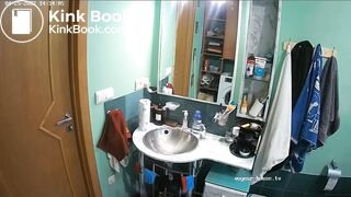 Woman pooping in Toilet 231