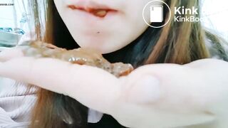 eating - video 10