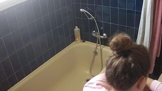 girl poop - video 152