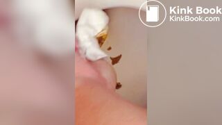 Milf filling her toilet