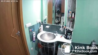 Woman pooping in Toilet 226