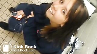 Girl caught on toilet - video 7