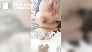Shitting in the snow - video 3