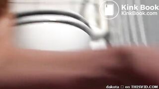 Amateur girl pooping @@