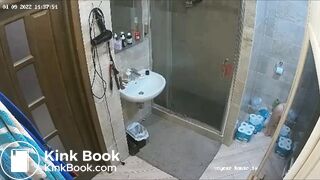 Woman pooping in Toilet 220