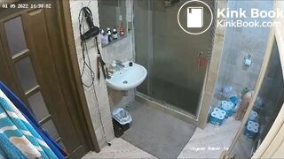 Woman pooping in Toilet 220