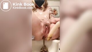 Anal shit in the sink