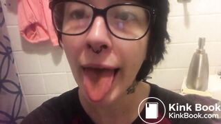 No Toilet Paper - video 2