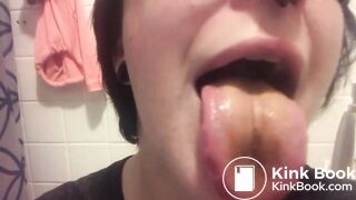 No Toilet Paper - video 2