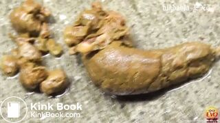 Japanese woman shitting in a shitty alley [EE*069]