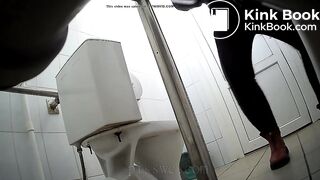 Milf toilet spy poop