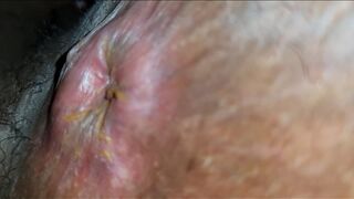 Lamiendo caca de negra