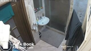 Woman pooping in Toilet 208