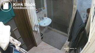 Woman pooping in Toilet 208