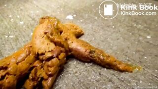 She shit a little in her panty at the alleyway [EE*069]