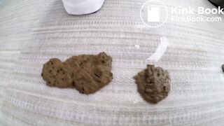 Scat slut in dirty white jeans