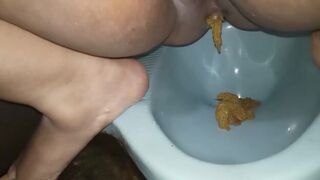 Women Pooping in toilet 3 Fingering herself