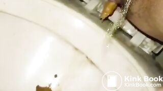 Asian woman having a shit - video 2