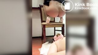 Chinese femdom. Cewek cantik mencret