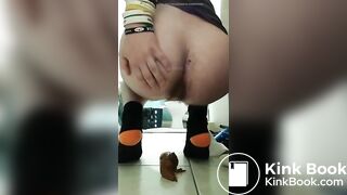 sexy india girl shit for me - video 2