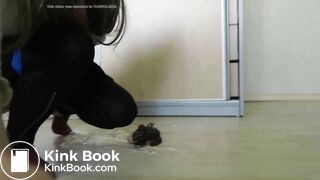 She makes a sandwich with her shit for breakfast