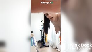 She shits while working out