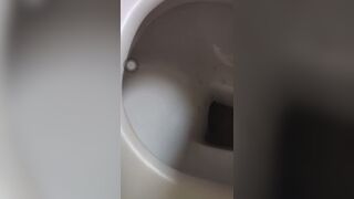 korean girl poop2 - video 2