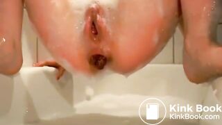 Pee And Poop In Bath