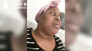 She In the Gym and she needs to SHIT