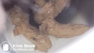 Girl Pooping & Farting Public