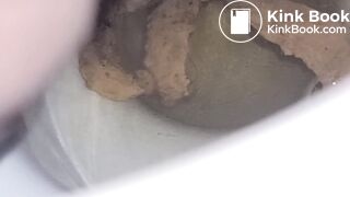Girl Pooping & Farting Public