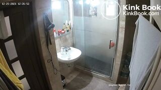 Woman pooping in Toilet 186