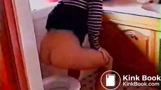(Vintage) Girl drops big load in toilet