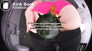 Juicy ass spewing liquid shit