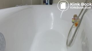 girl pooping - video 220