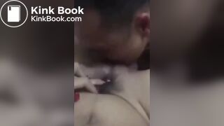 Up mặt vào lồn vét máng