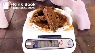 Sexy asian girl pooping a lot