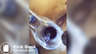 You can see her shit in her asshole?