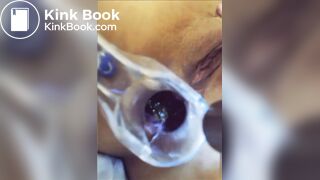 You can see her shit in her asshole?