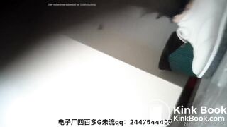 Beautiful girl peeing in the toilet 1