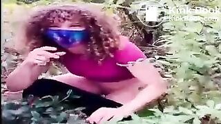 girl pooping - video 178