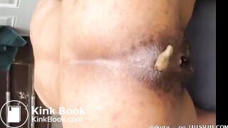 Close up doggy poop @@