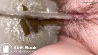 FEELING A LIL POOPY IN THE TOILET