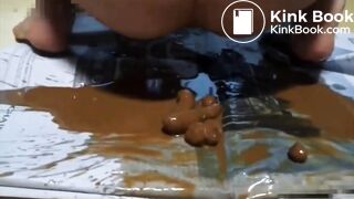 korean girl pooping - video 66