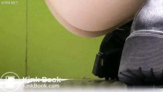 poop toilet 12