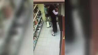Girl accident diarrhea in supermarket