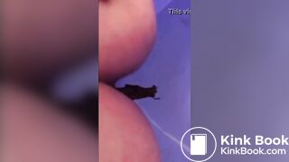 Pooping lady - video 3