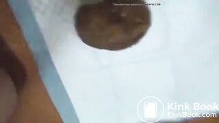 girl poop for me - video 3