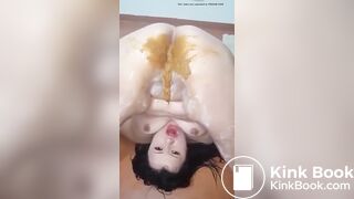 Upside down scat eating