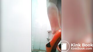 Chinese girl has urgent diarrhea.